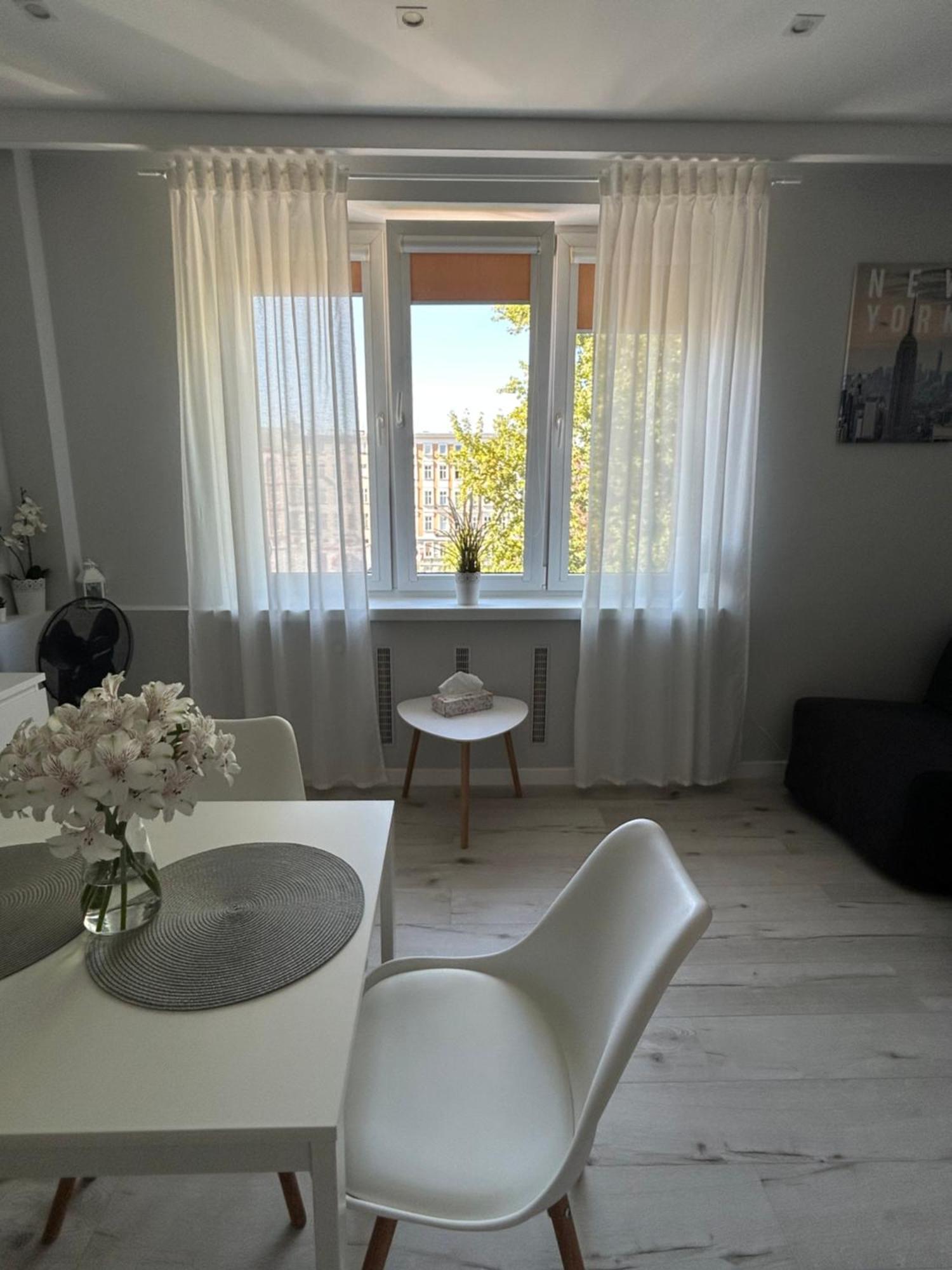 Apartament Na Dworcowej Centrum Parking Gratis Wrocław Buitenkant foto