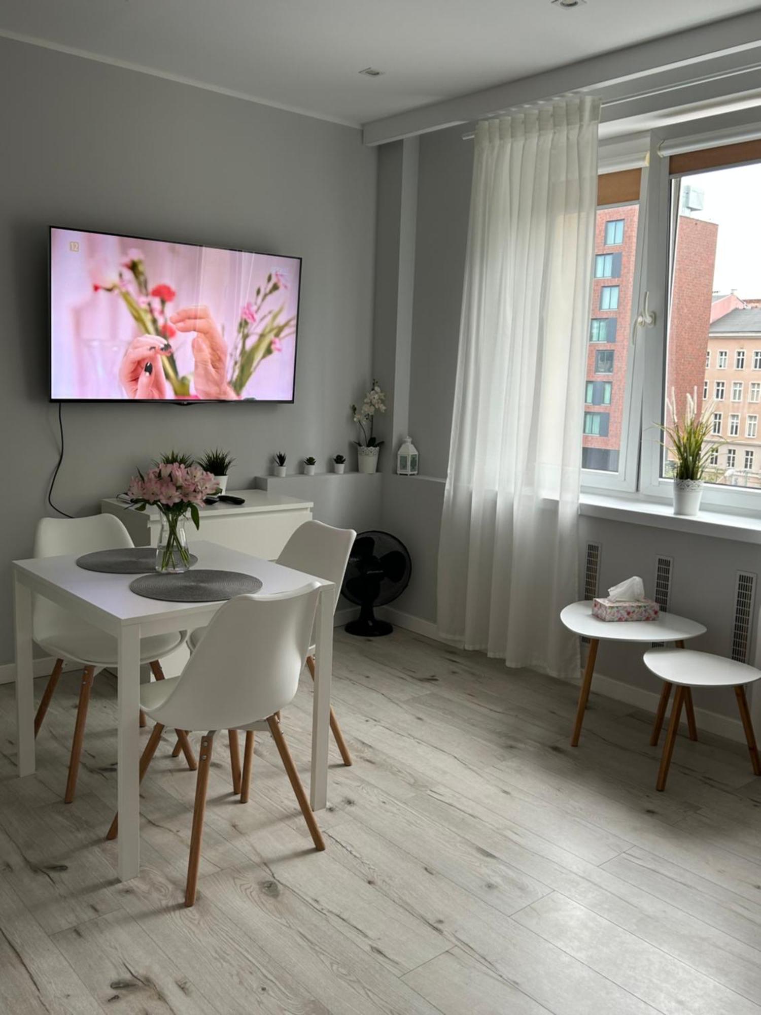 Apartament Na Dworcowej Centrum Parking Gratis Wrocław Buitenkant foto